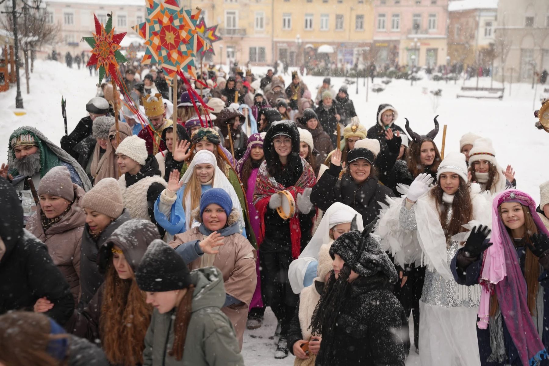 На фестивалі «Різдвяна зірка» у Дрогобичі зібрали 300 тис. грн для військових - 164350 На фестивалі «Різдвяна зірка» у Дрогобичі зібрали 300 тис. грн для військових - фото 164350