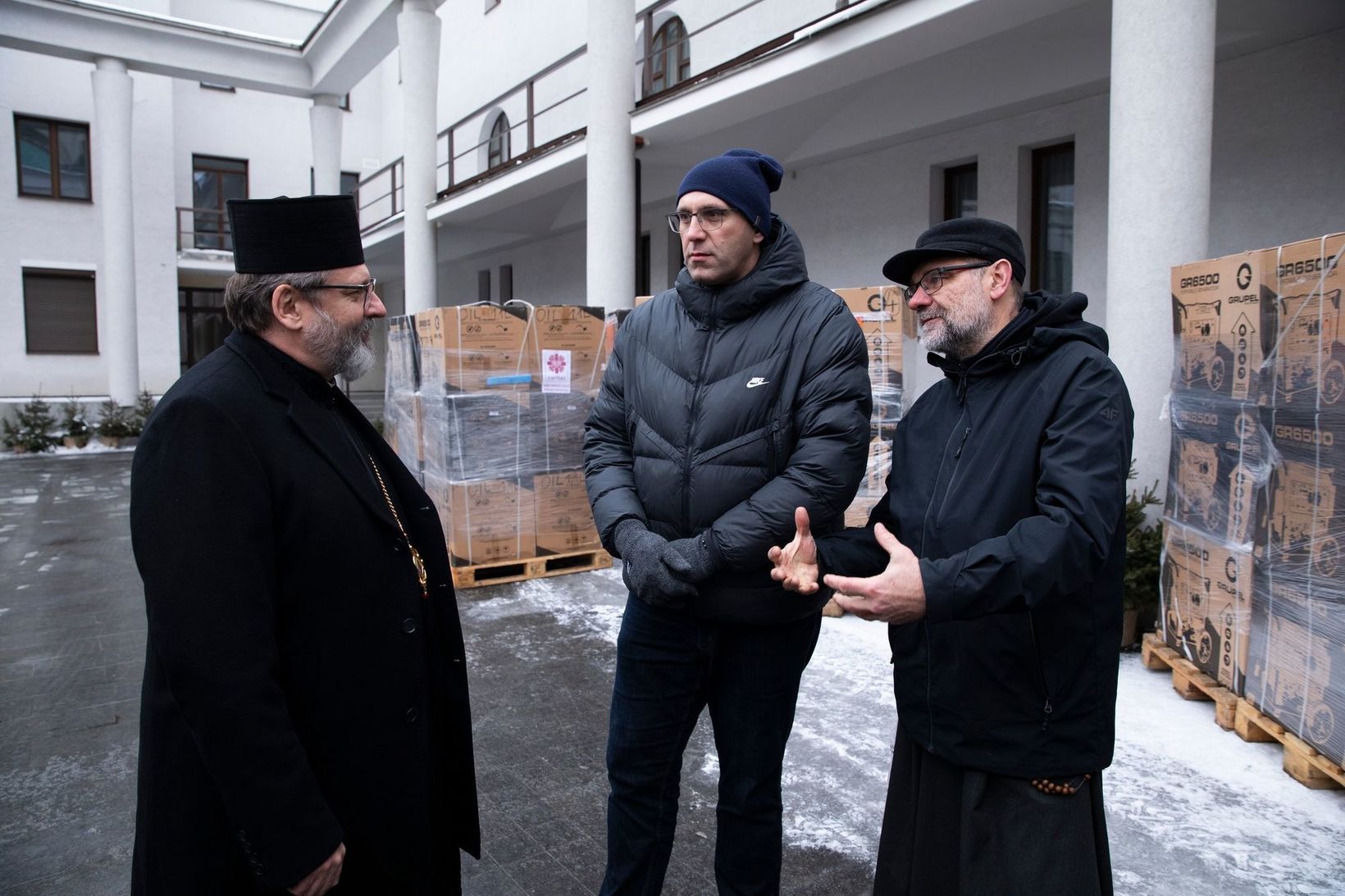 Перша партія допомоги від «Карітасу» архидієцезії Кракова вже в Києві - 165197 Перша партія допомоги від «Карітасу» архидієцезії Кракова вже в Києві - фото 165197
