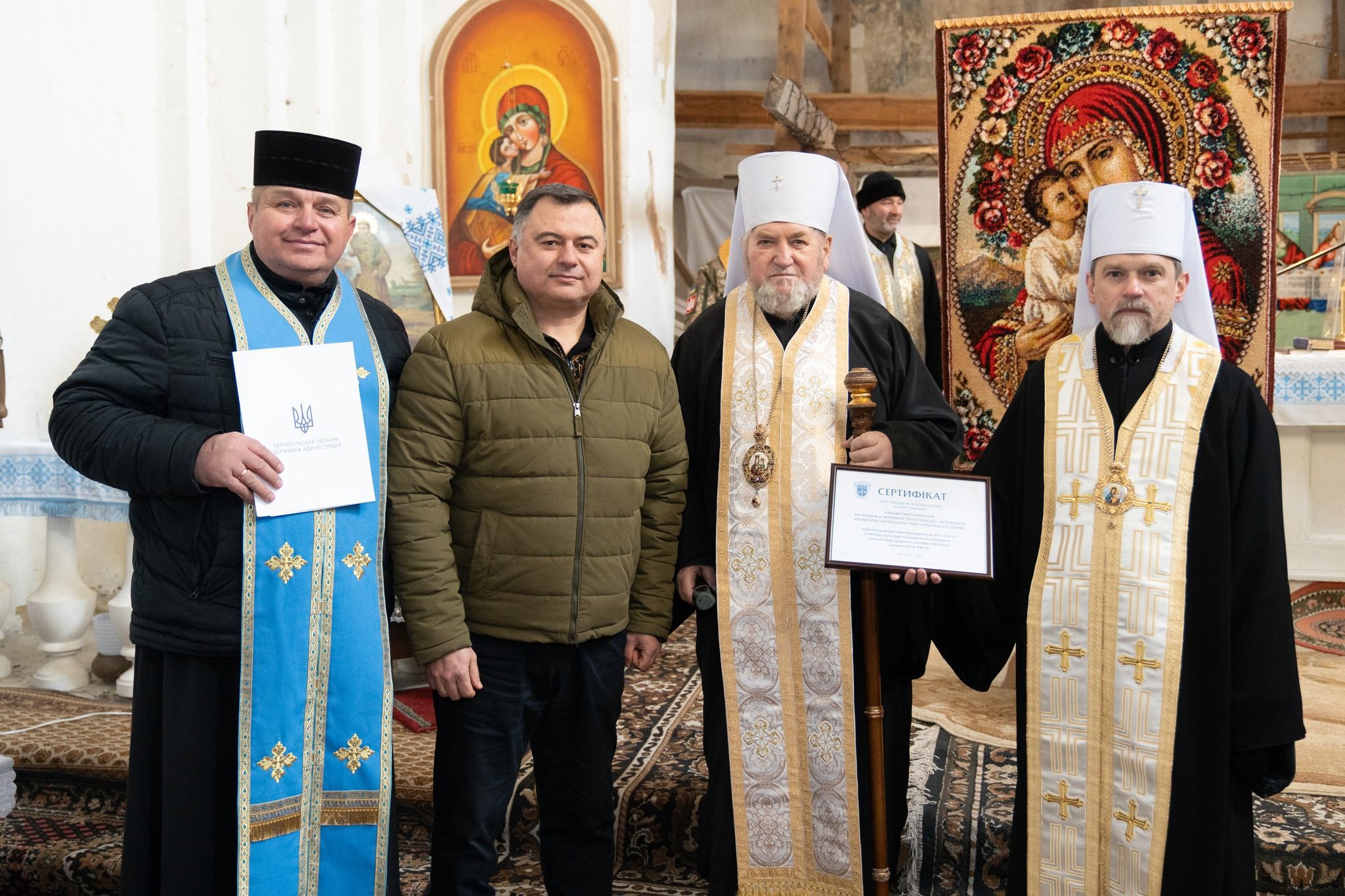 Приміщення монастиря бернардинців XVII–XVIII століть на Тернопільщині передали УГКЦ - 165448 Приміщення монастиря бернардинців XVII–XVIII століть на Тернопільщині передали УГКЦ - фото 165448