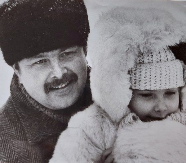 З батьком Володимиром - фото 166097