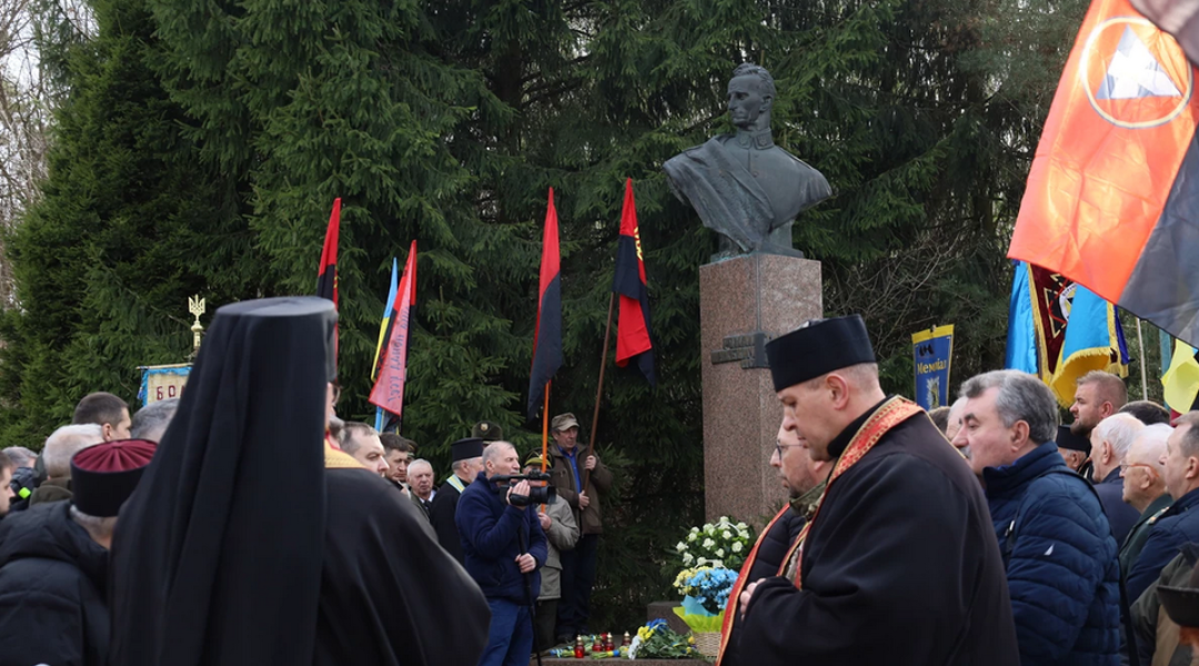 На Львівщині молитовно вшанували пам'ять Романа Шухевича - 166843 На Львівщині молитовно вшанували пам'ять Романа Шухевича - фото 166843