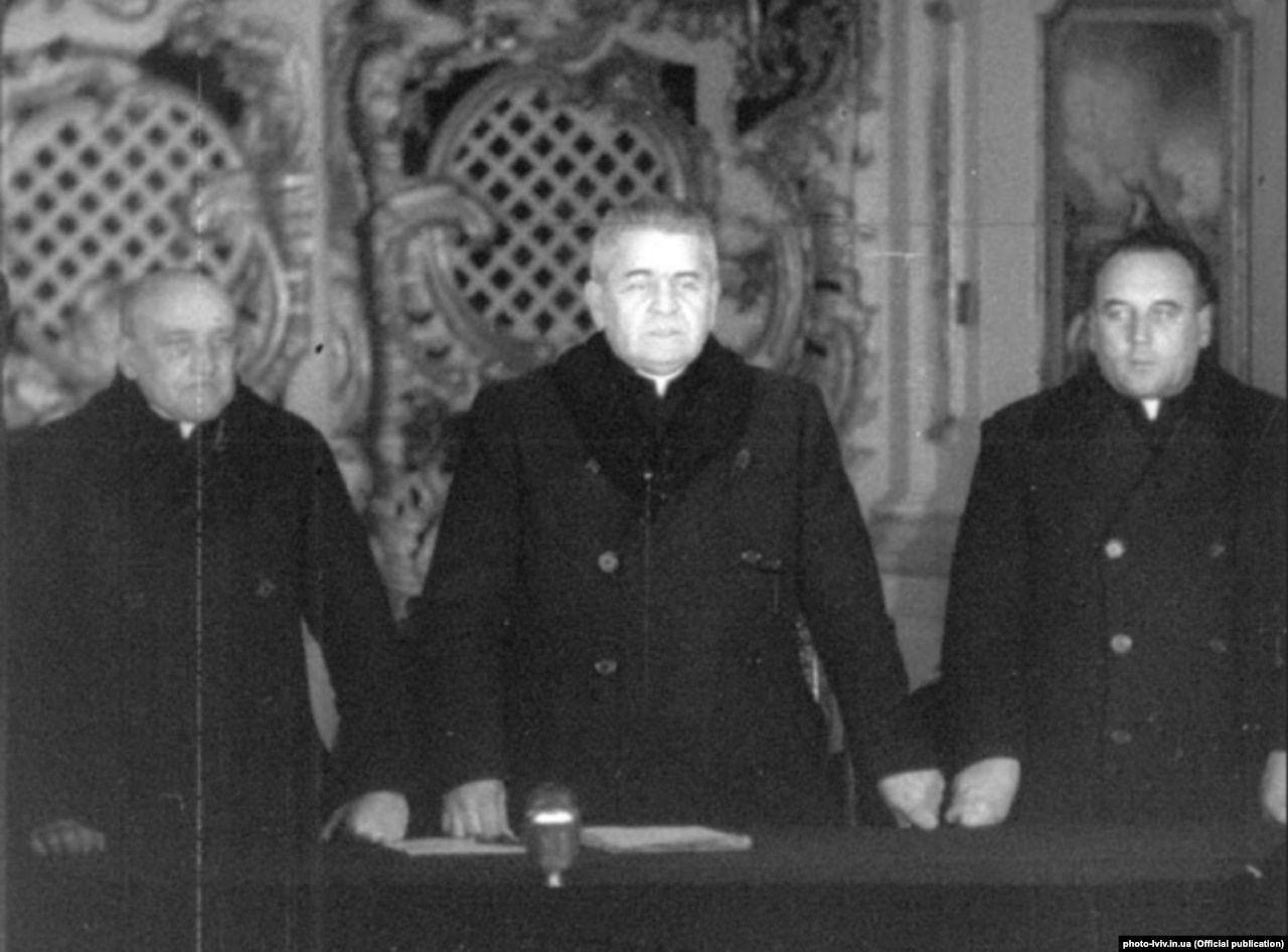 Львівський псевдособор УГКЦ, 1946 рік: Антоній Пельвецький, Гавриїл Костельник, Михаїл Мельник - фото 166966