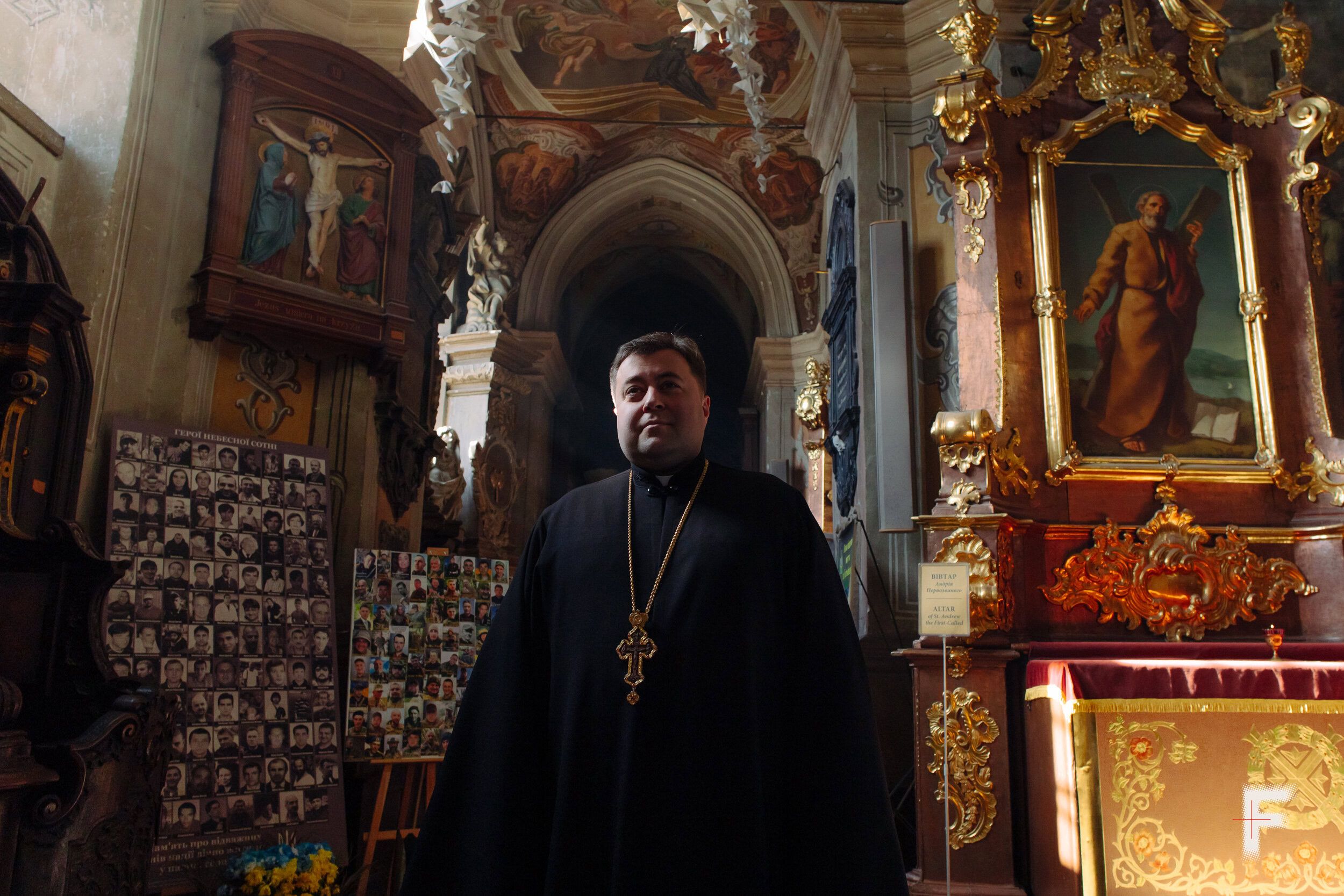 Щодня на порозі болю: священник, який проводжає полеглих воїнів - 168112 Щодня на порозі болю: священник, який проводжає полеглих воїнів - фото 168112