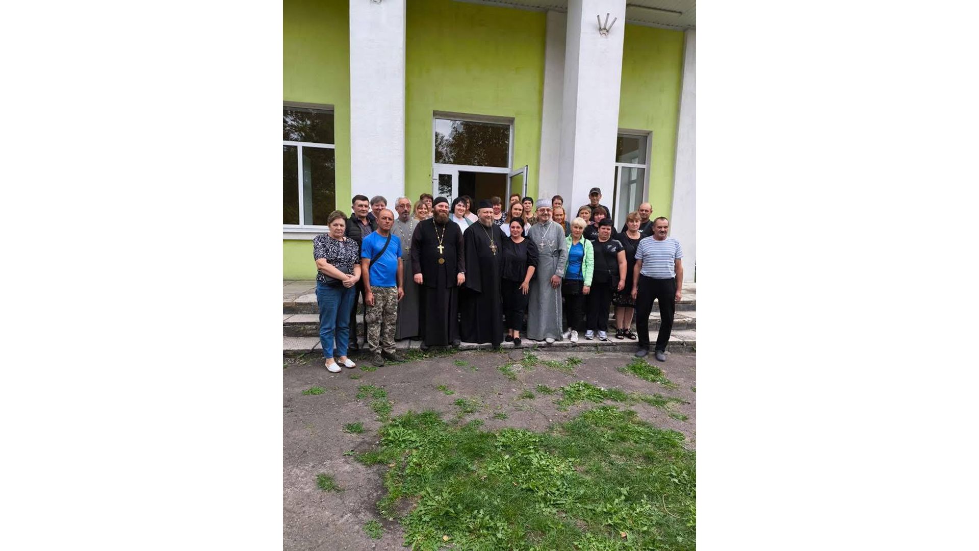 На Чернігівщині громада перейшла до ПЦУ, але священик МП не віддає ключів від храму - фото 168996