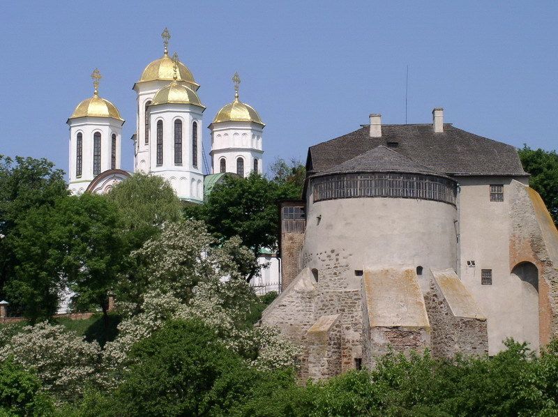 Острозький замок і Богоявленський кафедральний собор. Сучасне фото - фото 169824