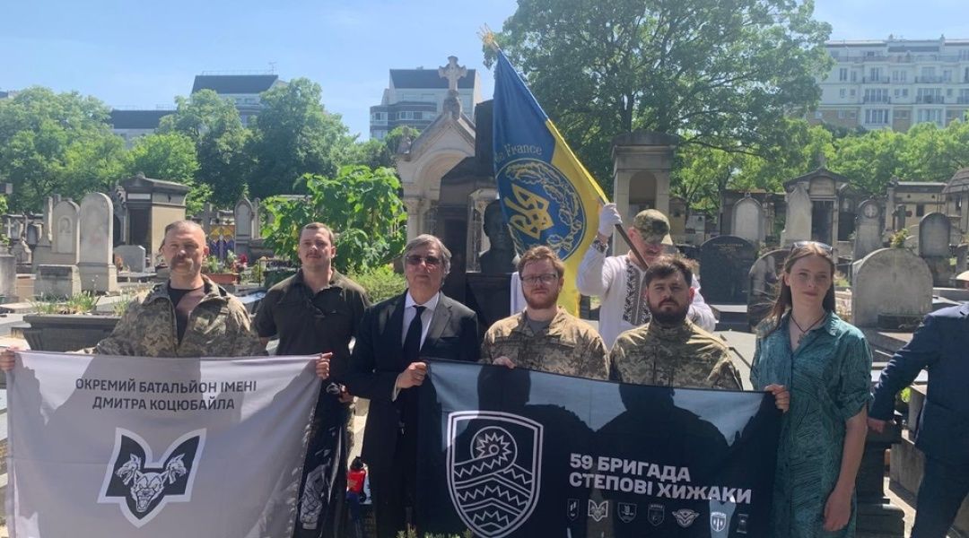 У Парижі молитовно вшанували пам’ять Симона Петлюри у 100-ті роковини його загибелі - 171085 У Парижі молитовно вшанували пам’ять Симона Петлюри у 100-ті роковини його загибелі - фото 171085