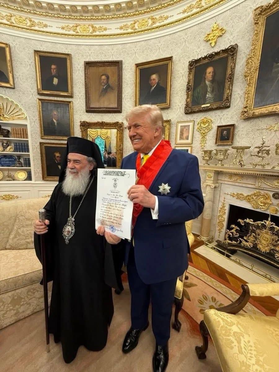 Трамп отримав лицарський орден від Патріарха Єрусалимського - 172144 Трамп отримав лицарський орден від Патріарха Єрусалимського - фото 172144