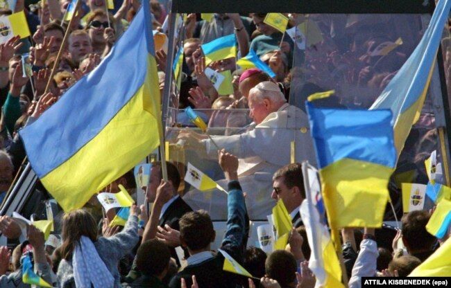 Владика Йосиф Мілян: «Іван Павло ІІ був Папою, якому вірили мільйони» - фото 172573