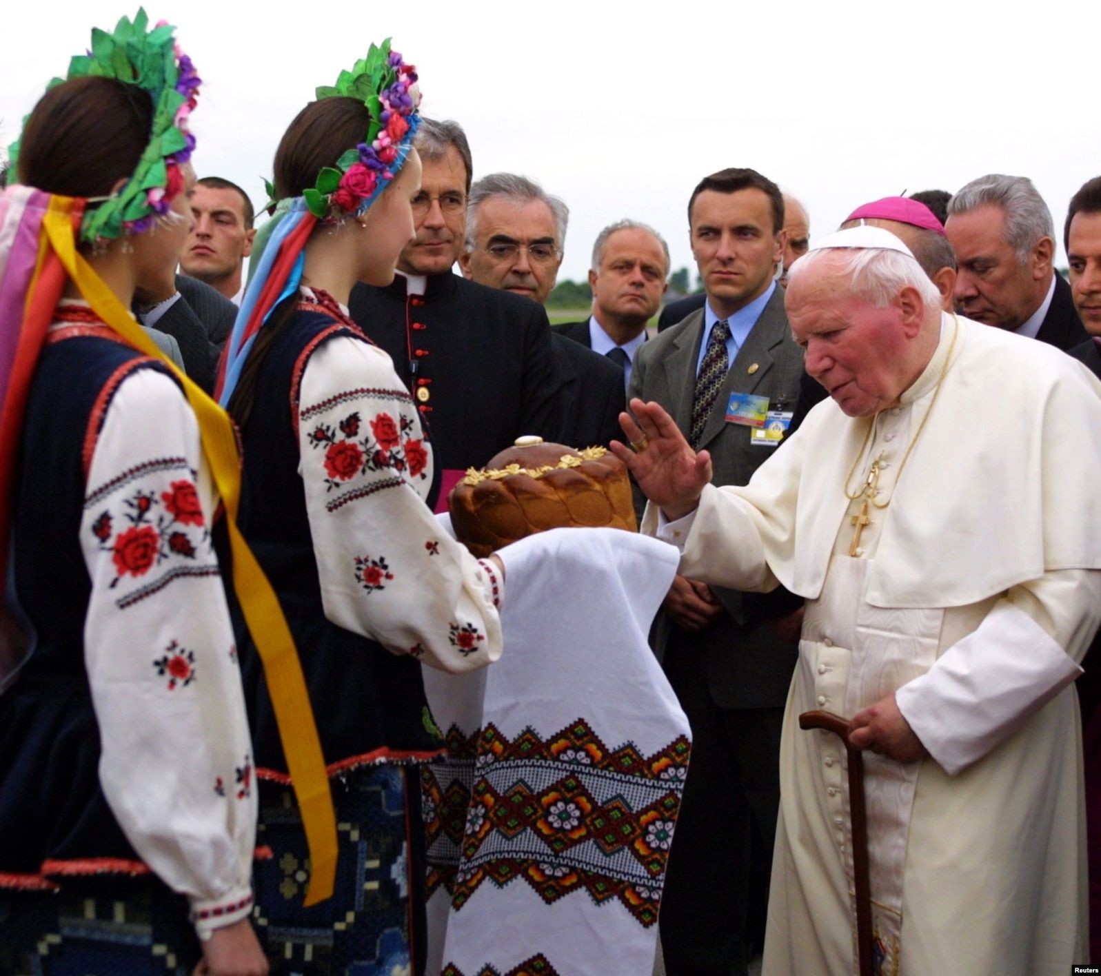 Папа під час візиту до України. Львів, 25 червня 2001 року - фото 172580