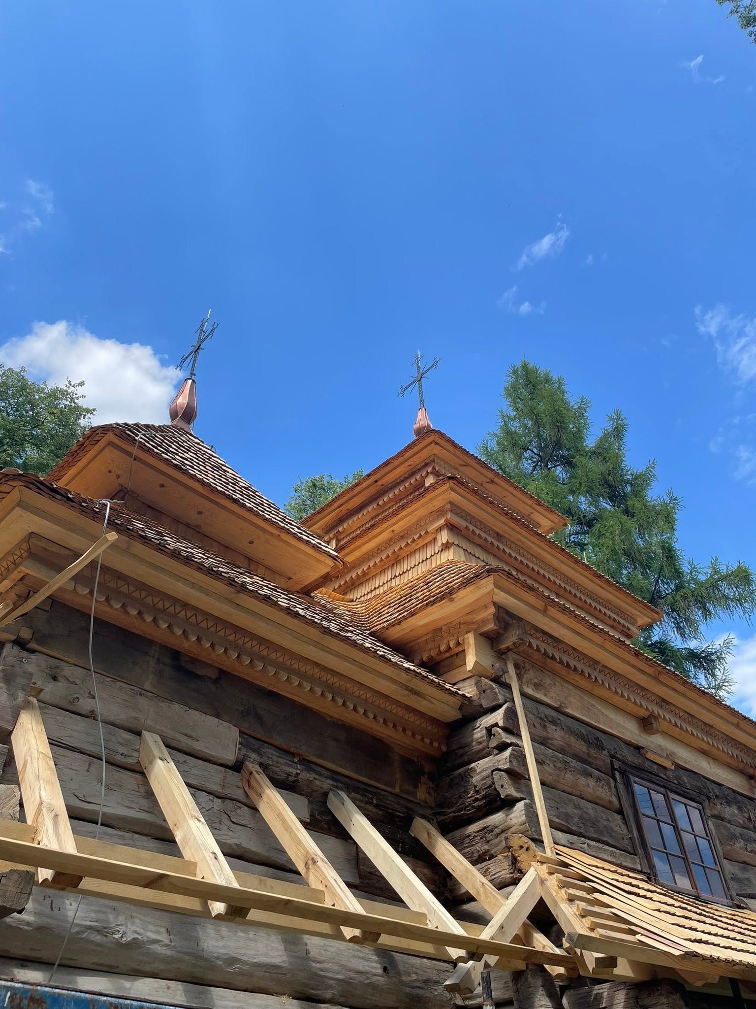 На Львівщині завершують відновлення унікальної дерев’яної церкви XVII століття - фото 172625