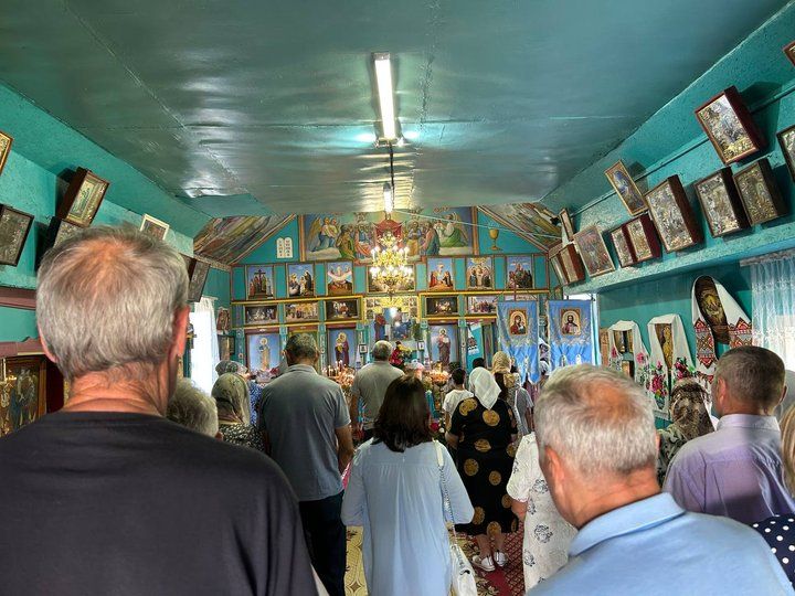 У храмі святих першоверховних апостолів Петра і Павла. Село Високе, Житомирський район, 30 червня 2026 року. - 173211 У храмі святих першоверховних апостолів Петра і Павла. Село Високе, Житомирський район, 30 червня 2026 року. - фото 173211