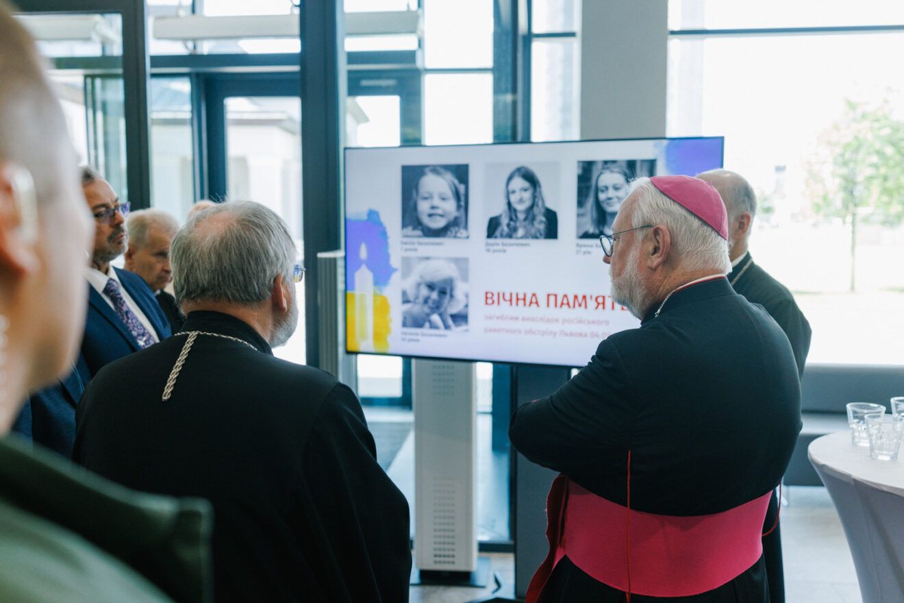УКУ через архиєпископа Ґаллаґера передав запрошення Папі Леву відвідати Україну - 173637 УКУ через архиєпископа Ґаллаґера передав запрошення Папі Леву відвідати Україну - фото 173637