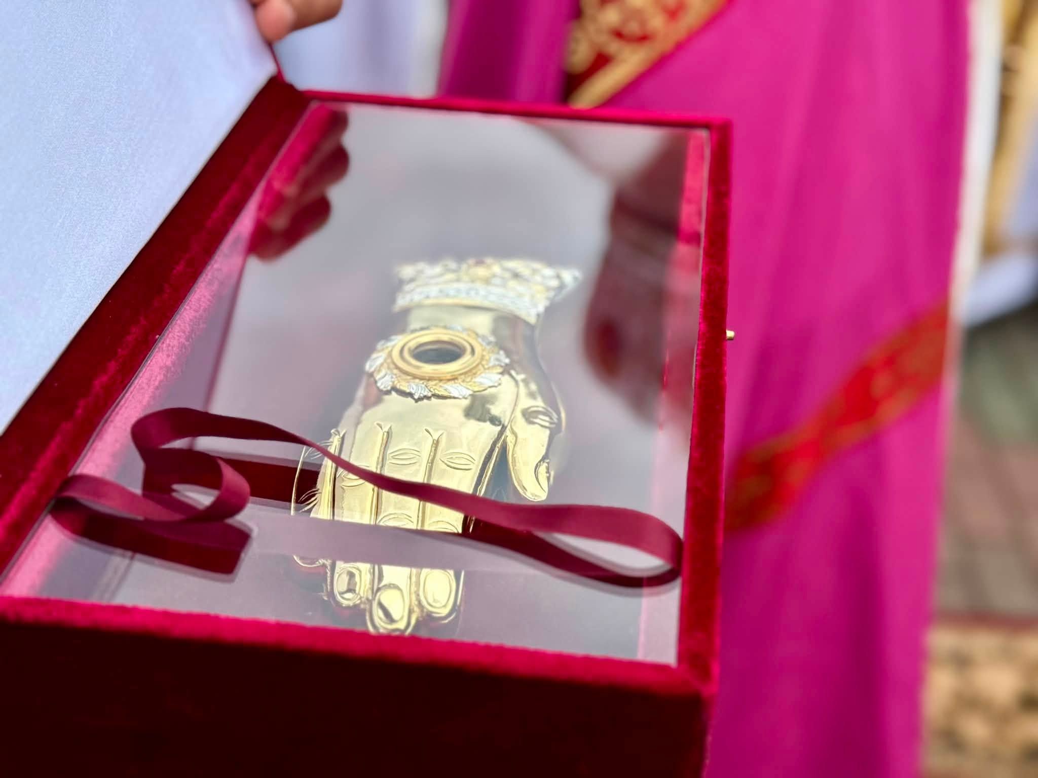 Відтепер у храмі УГКЦ в Калуші на постійному зберіганні перебувають мощі святого Івана Хрестителя - 173733 Відтепер у храмі УГКЦ в Калуші на постійному зберіганні перебувають мощі святого Івана Хрестителя - фото 173733