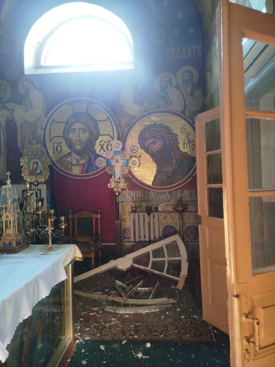 У Сумах вибухова хвиля пошкодила Івано-Предтеченський храм УПЦ МП - фото 174088